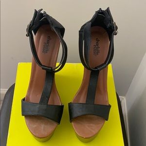 Ladies wedge shoe